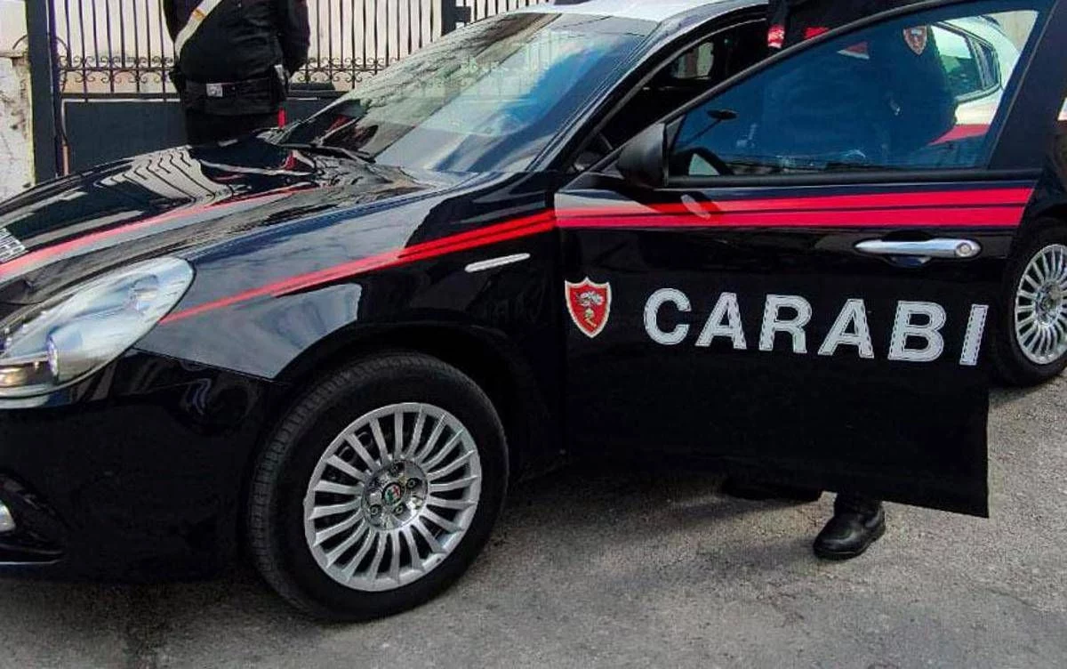 Salerno, uccide il marito a coltellate: in manette una 54enne