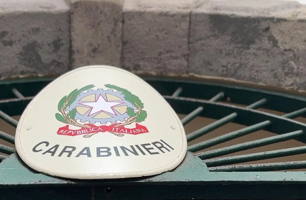 Sesso in pieno centro a Gazoldo degli Ippoliti, testimoni mandano video a carabinieri: coppia denunciata