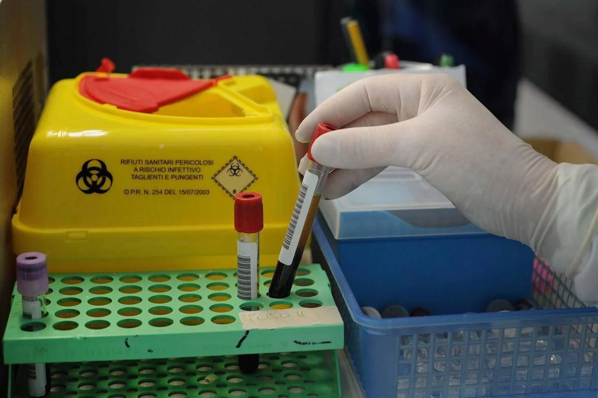 Tumori, nuovo test del sangue ‘low cost’ promette di scoprire diversi tipi di cancro