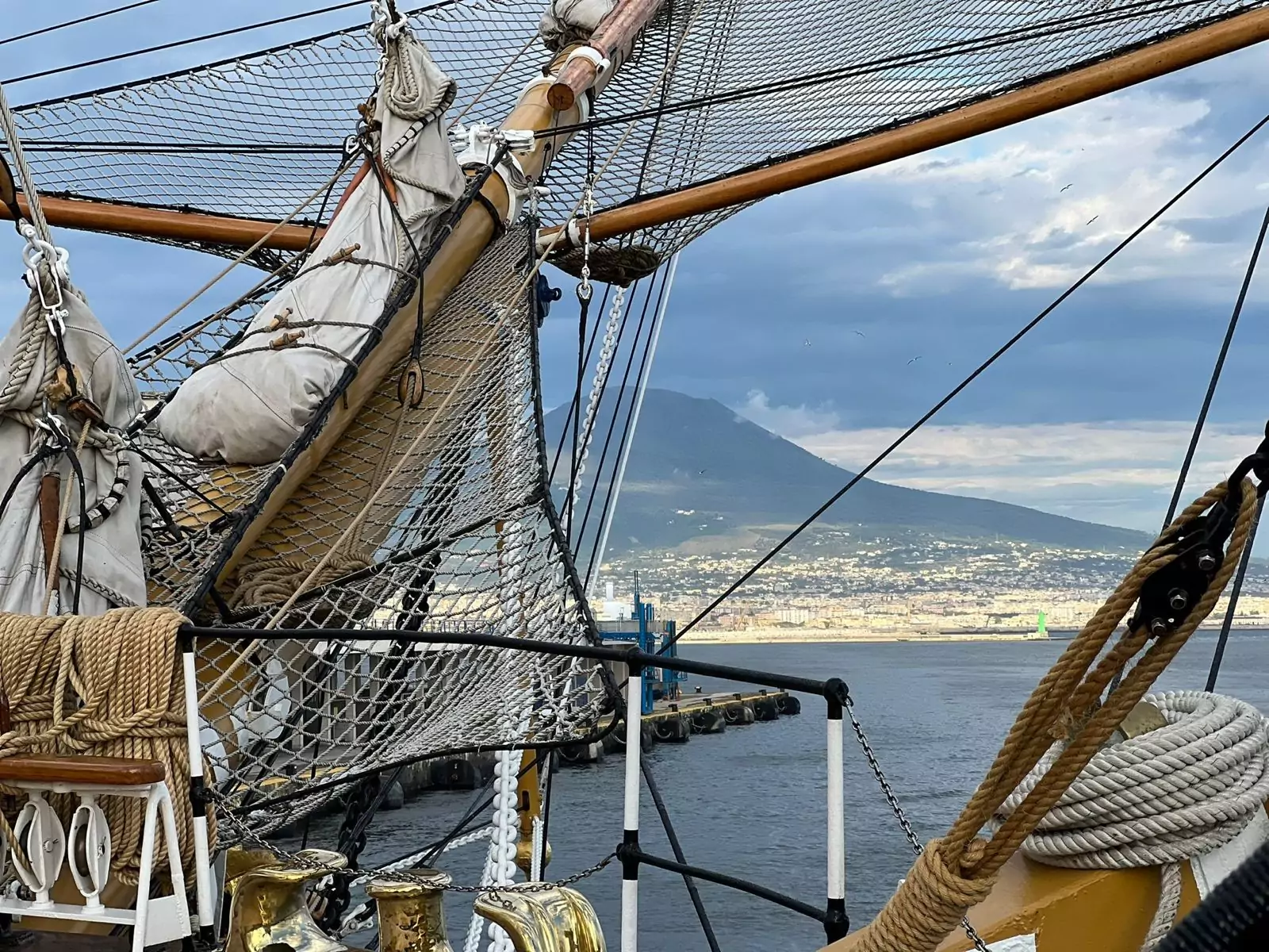 Buon vento a Napoli, l’America’s Cup per la prima volta in Italia