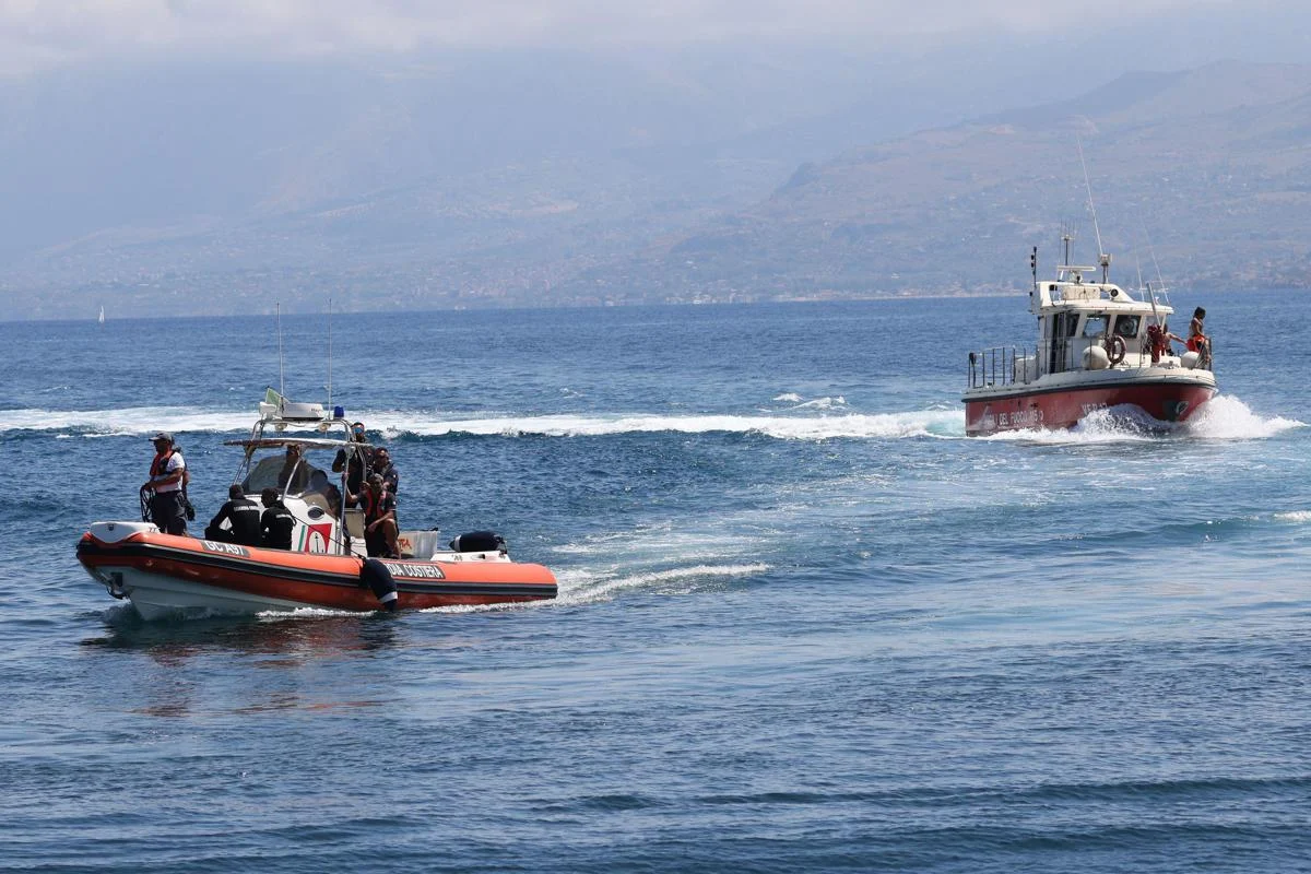 Lecce, recuperato in mare corpo senza vita di un uomo: indagini su identità