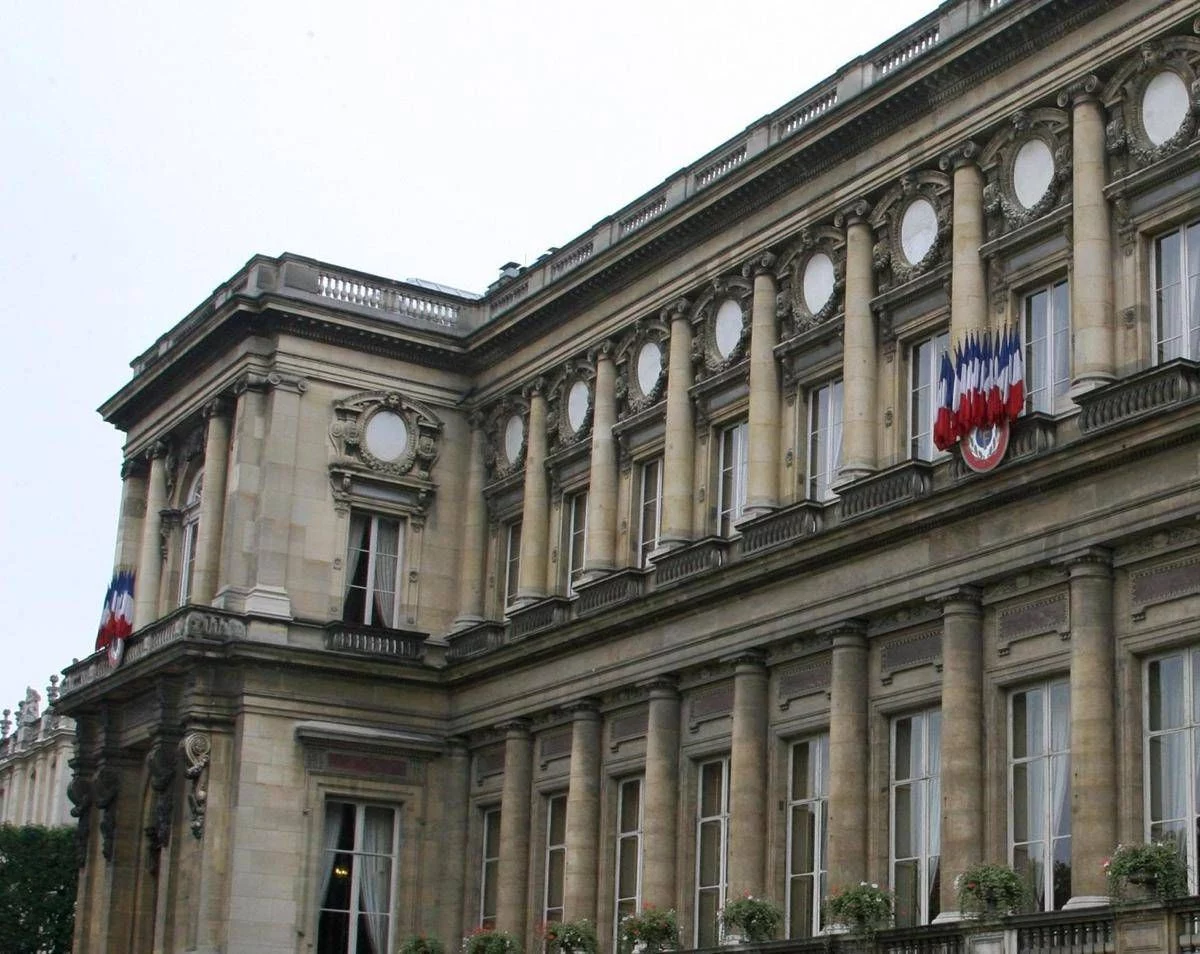 Ambasciatore Usa convocato non si presenta, l’indignazione di Parigi