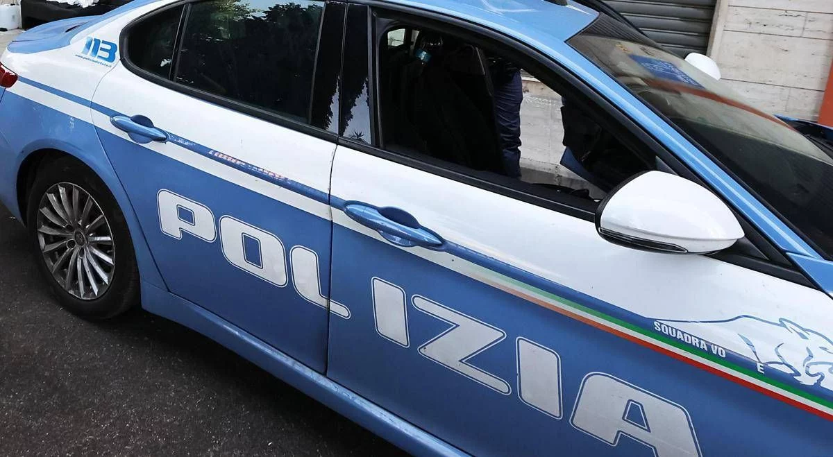 Roma, auto non si ferma a controllo polizia e in fuga provoca incidente: 2 morti e un ferito