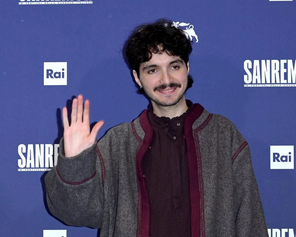 Sanremo 2026, Mazzariello con ‘Manifestazione d’amore’: chi è l’artista delle Nuove Proposte