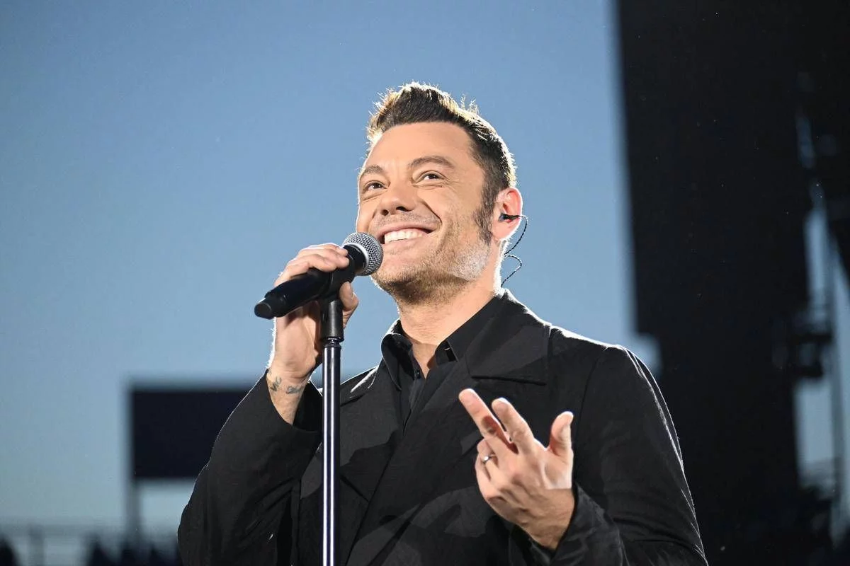 Sanremo 2026, Tiziano Ferro super ospite della prima serata: 25 anni di ‘Xdono’