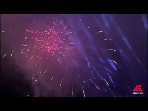 Sanremo, fuochi d’artificio per il party inaugurale del palco sul mare – Video