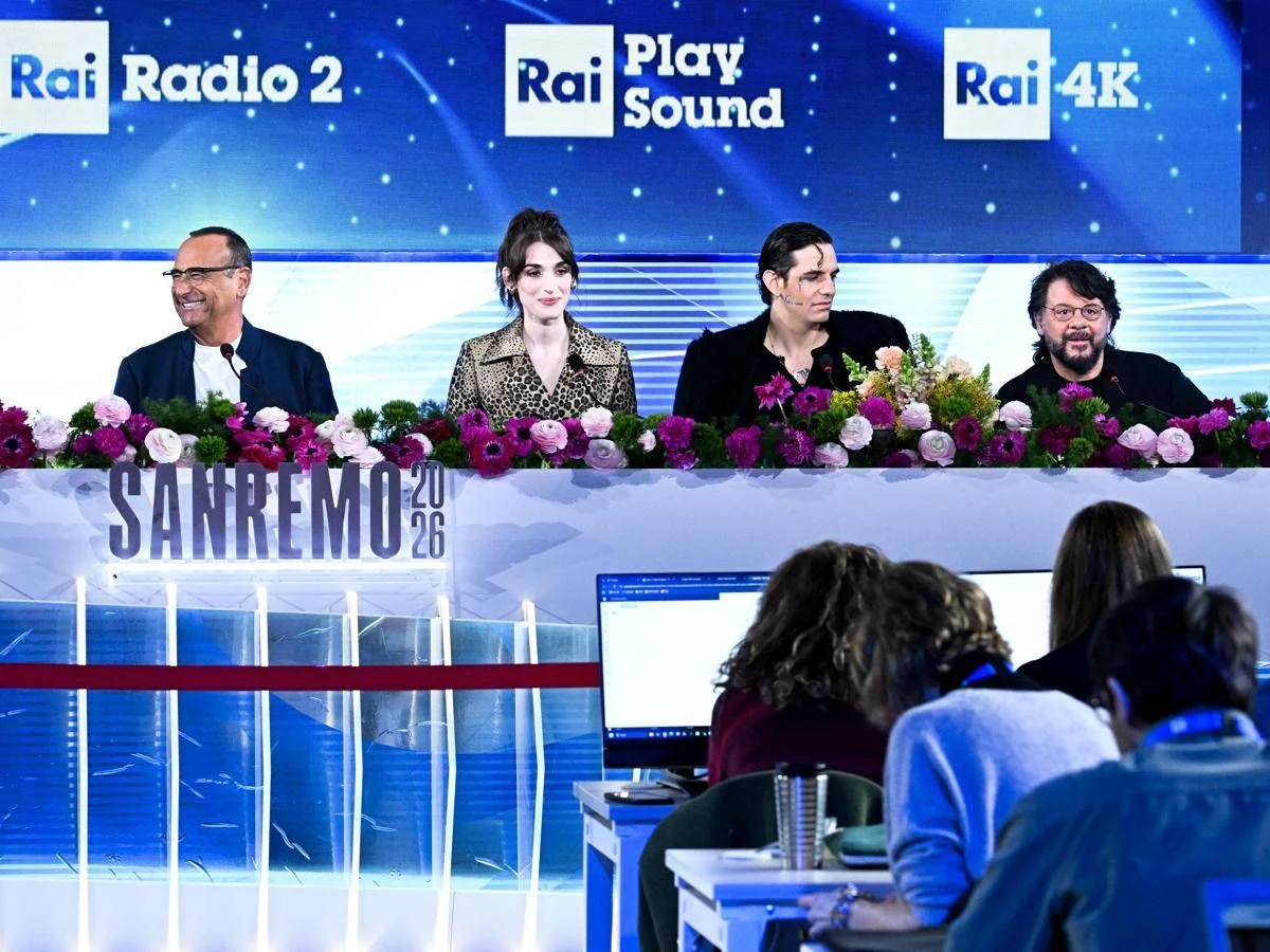 Sanremo, stasera parte il televoto: co-conduttori Lillo, Fogliati e Achille Lauro – La diretta