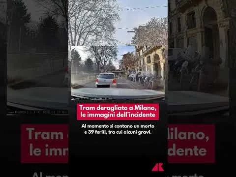 Tram deragliato a Milano, le immagini dell’incidente