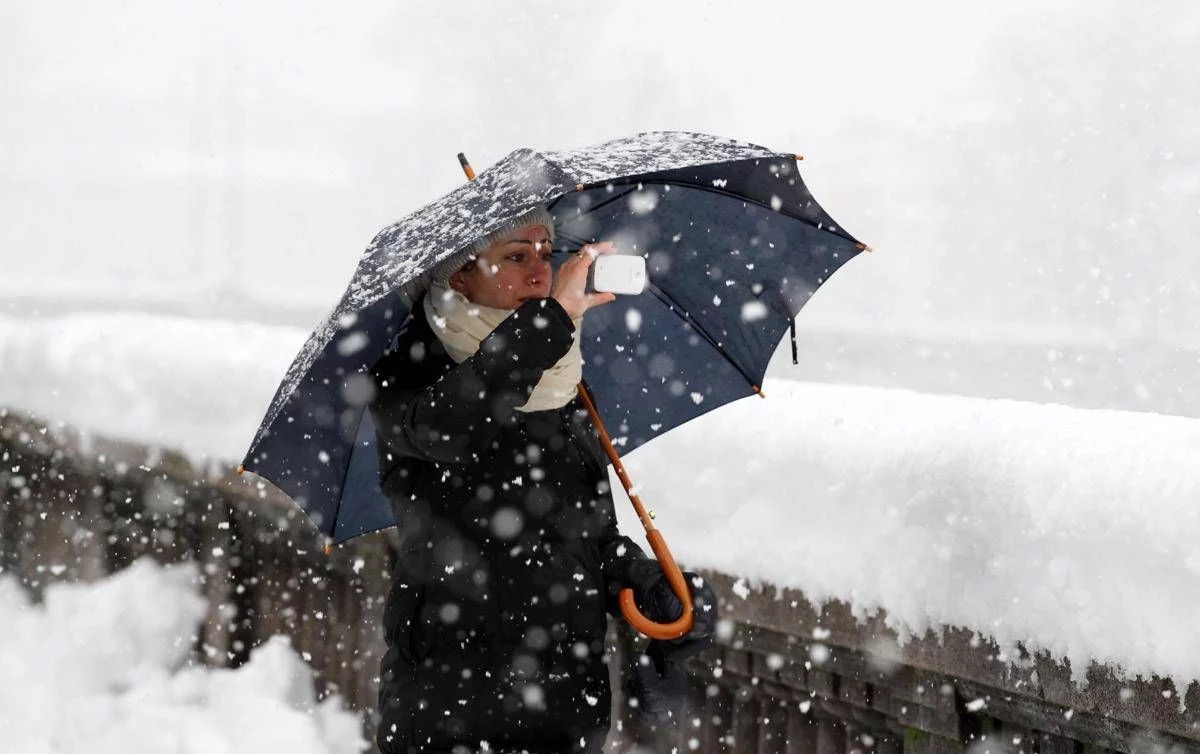 Allerta meteo Italia: nuova ondata di pioggia, neve e vento prima di Pasqua