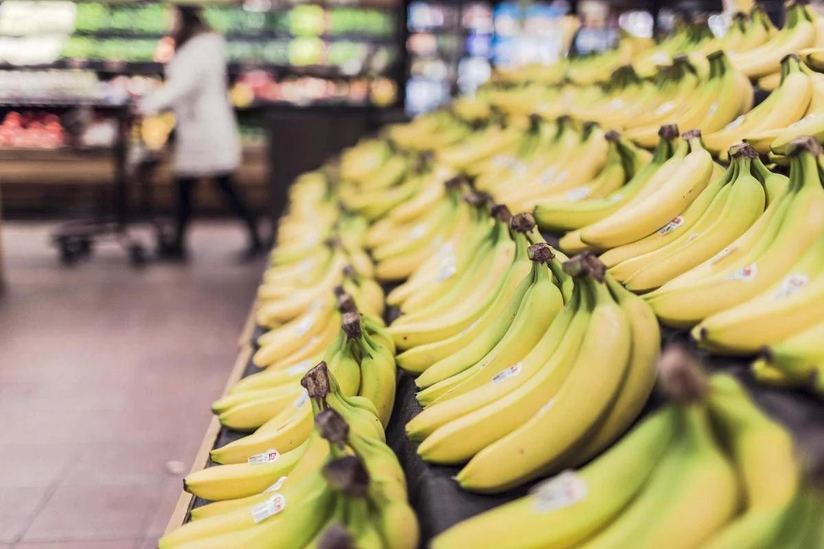 Banana tra potassio e rischio glicemia, meglio acerba o matura? Cosa dice l’esperto