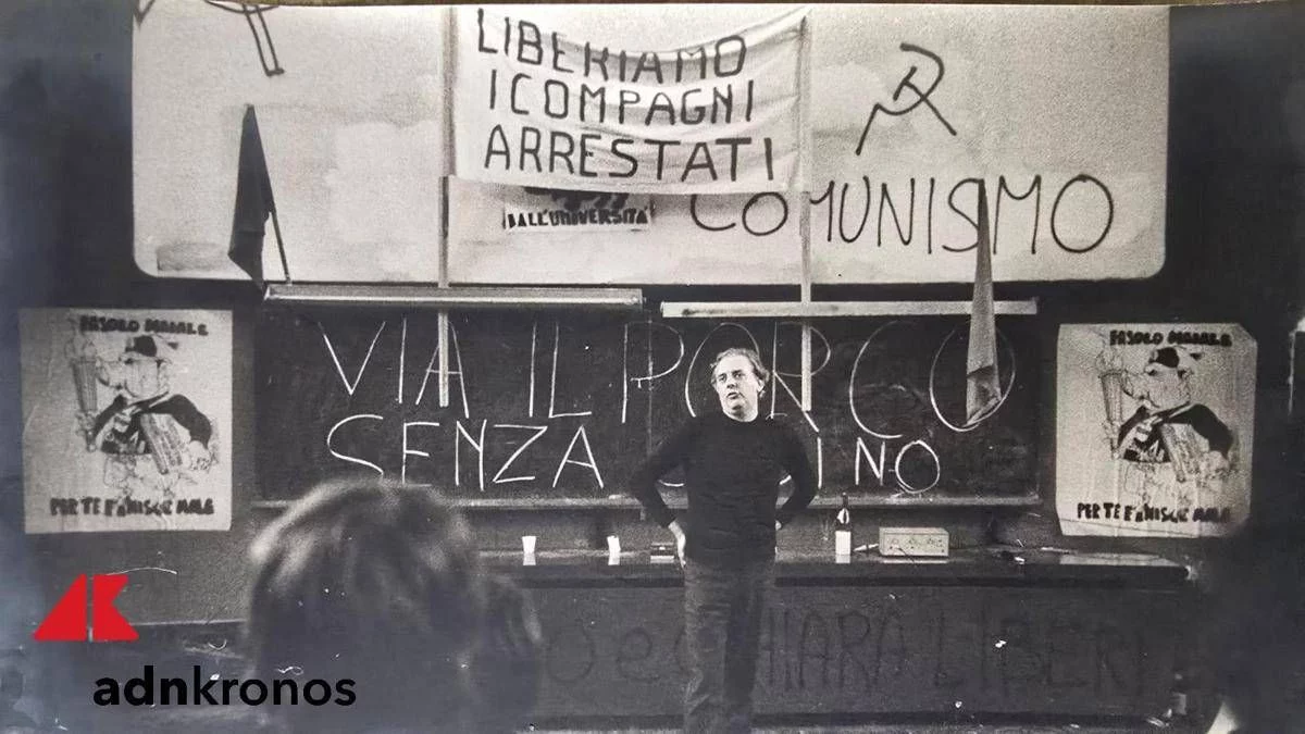 Dario Fo e l’attivismo politico nel ’74, il fotografo Bordoni: “Nei miei scatti la sua magia” – Le immagini inedite
