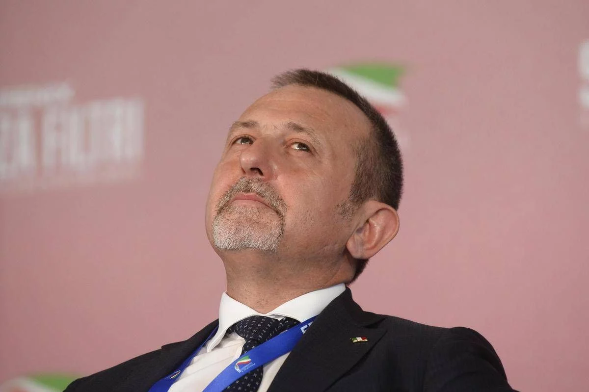 Delmastro si dimette: “Ho commesso una leggerezza”