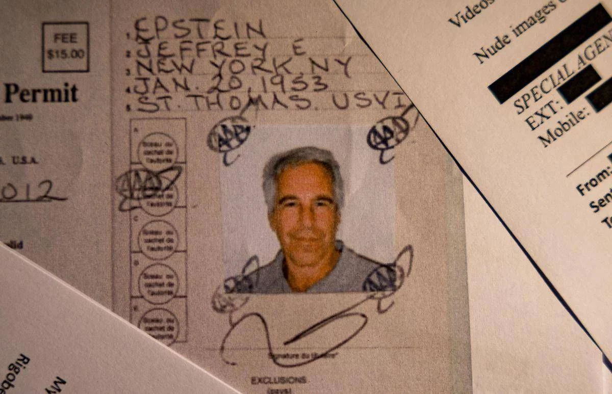 Epstein e il mistero della guardia giurata, i punti oscuri sull’ultima persona ad averlo visto vivo