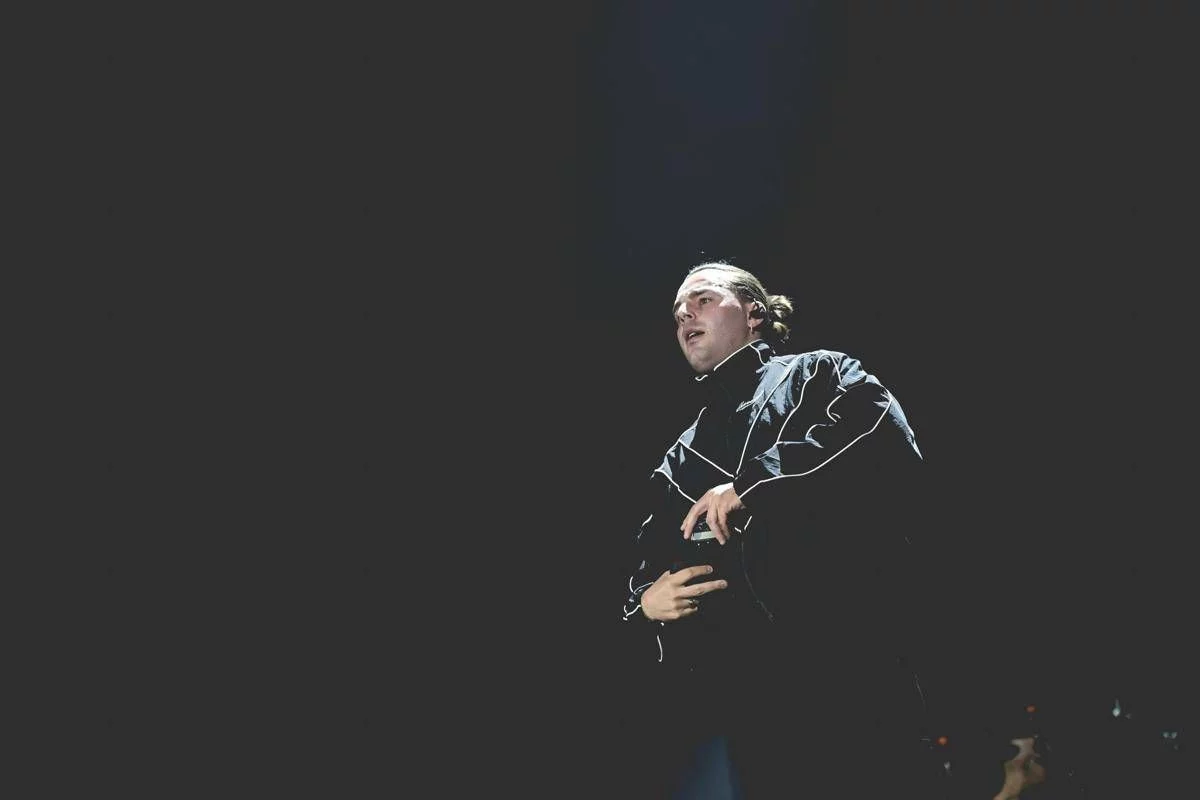 Ernia, il ‘processo’ show a Milano: il Duca è tornato a casa