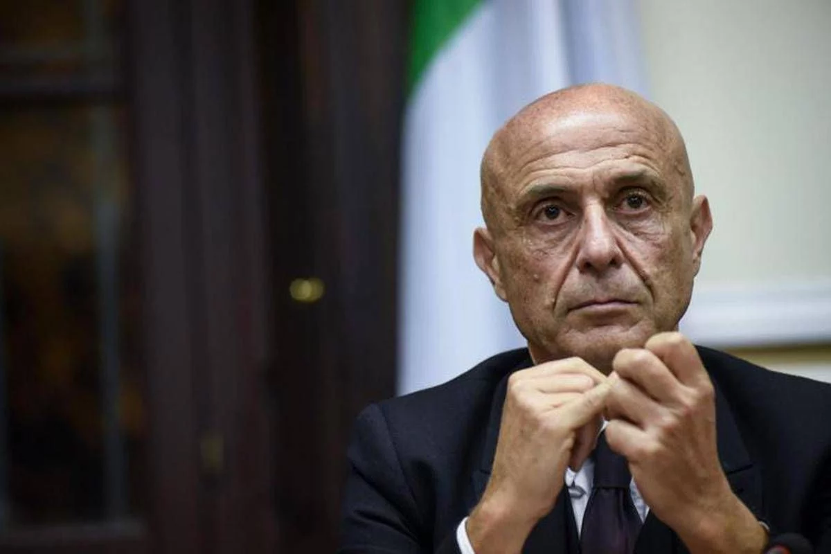 Iran, Minniti: “Rischio attacchi terroristici, Italia si muova come sistema Paese”