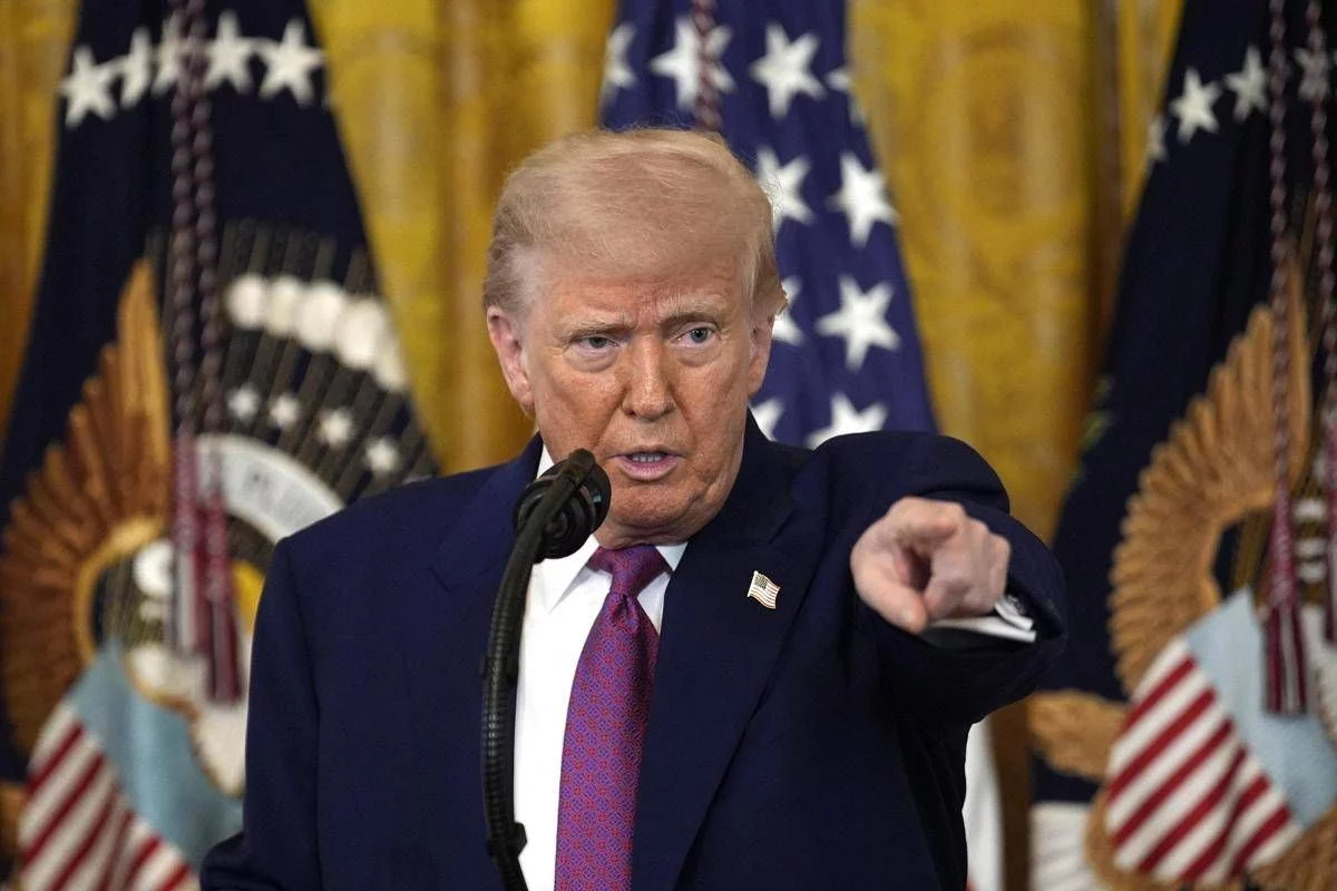 Iran, Trump chiede una coalizione: “Altri paesi mandino navi per aprire lo Stretto di Hormuz”