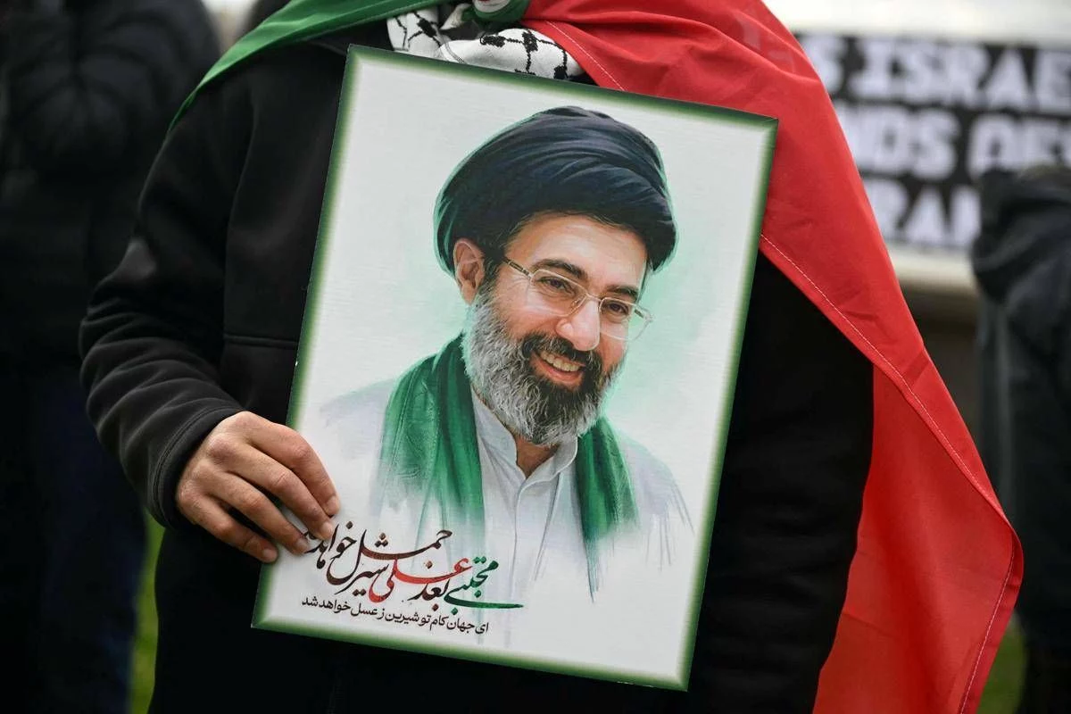 Iran, la lista di Netanyahu e la caccia a Mojtaba Khamenei: “Elimineremo tutti”