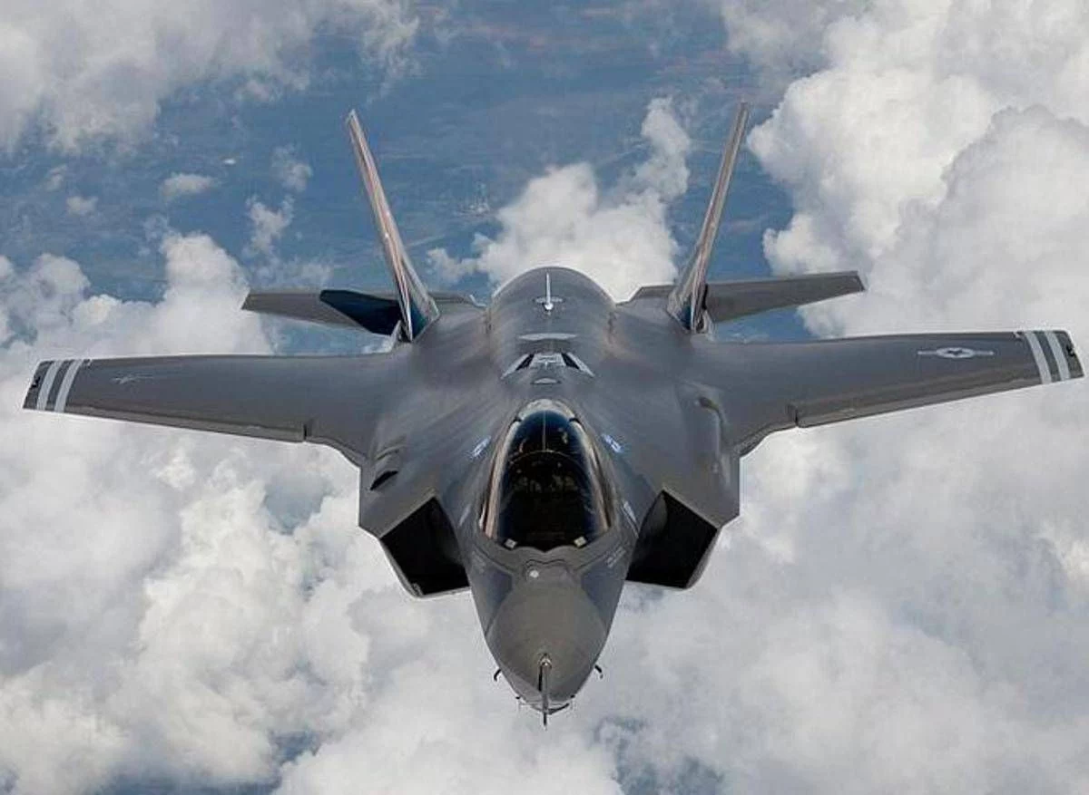 Iran, l’annuncio di Israele: “F-35 ha abbattuto caccia di Teheran”