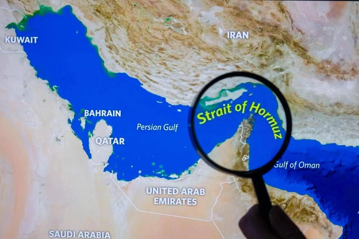 Iran, l’esperto: “Pedaggi e restrizioni a Hormuz senza base nel diritto internazionale”