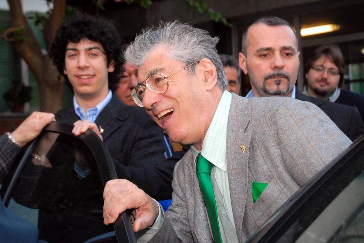Morto Umberto Bossi, il cordoglio di Meloni: “Ha segnato una fase importante della storia italiana”