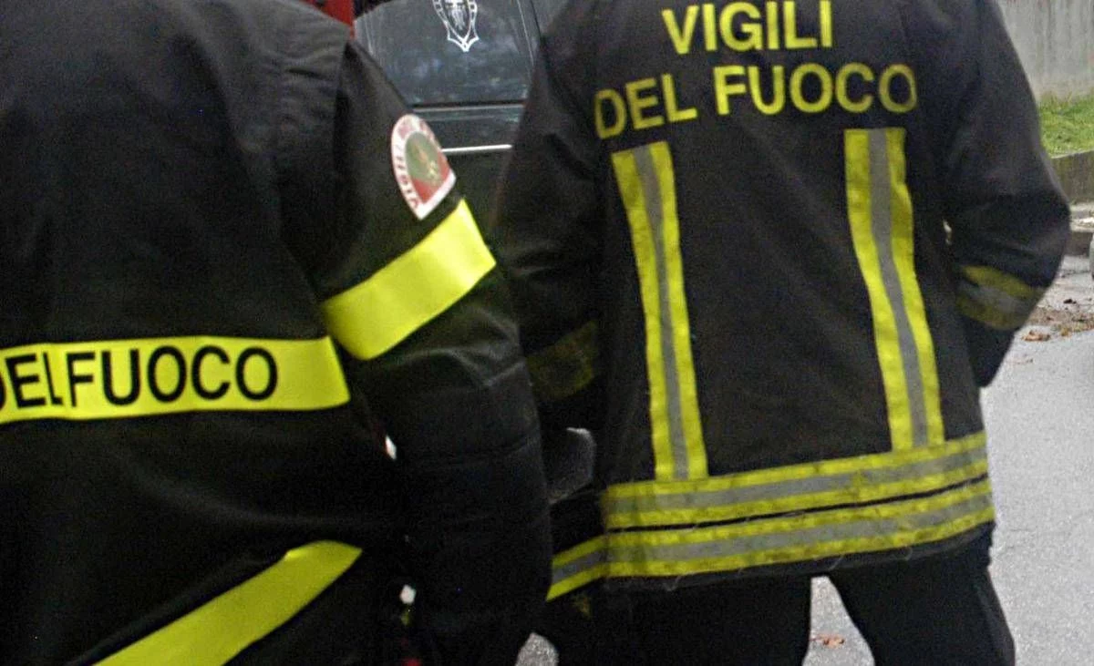 Napoli, donna morta carbonizzata in casa a Pozzuoli