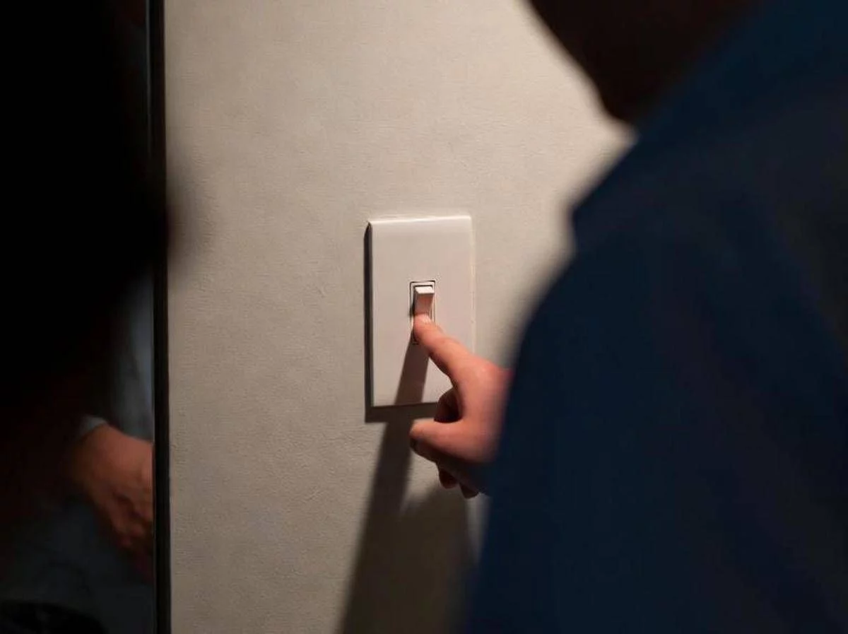 Ora legale e risparmio, sulla bolletta non pesa solo l’illuminazione