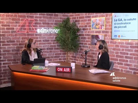 Pediatri, ‘bimbi più sani con alcune regole nell’uso di smartphone e tablet’