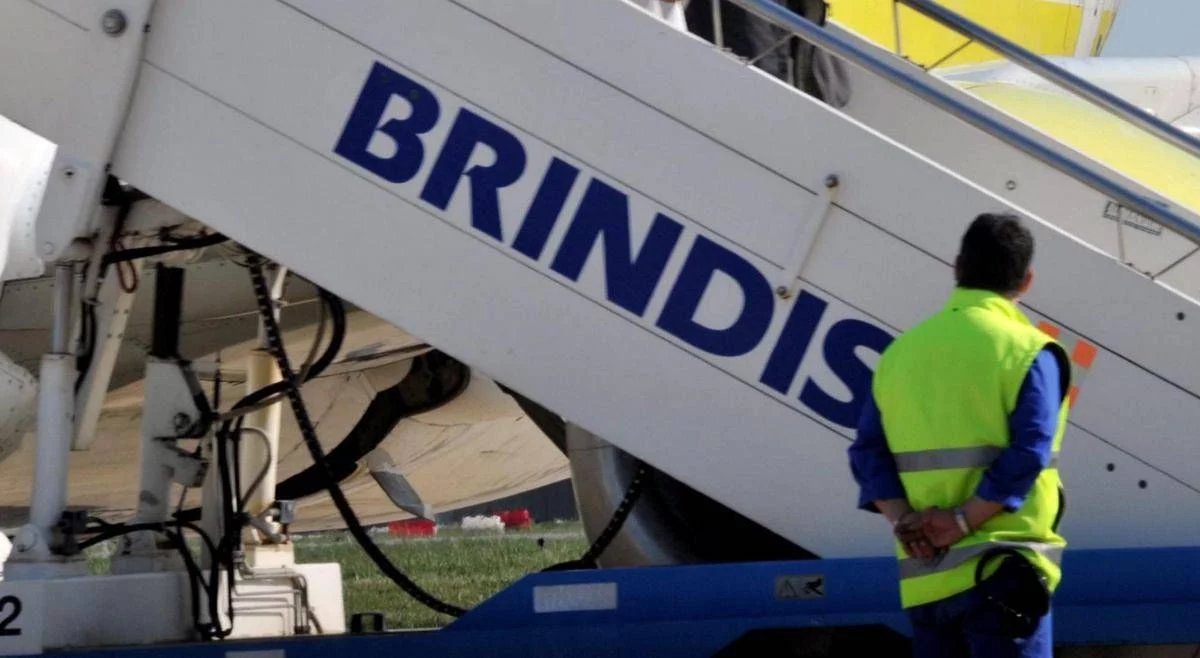 All’aeroporto di Brindisi “nessuna emergenza carburante né rischio carenza imminente”