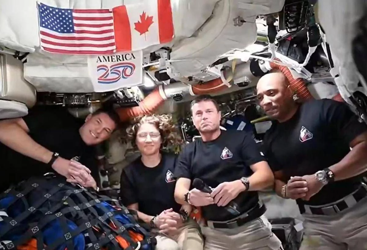 Artemis II, il messaggio di Trump: “Torneremo sulla Luna e poi dritti su Marte”