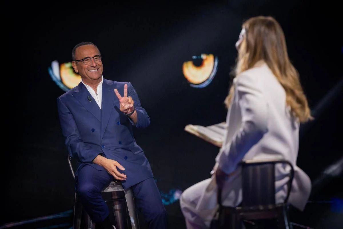 Belve, Carlo Conti: “Non sono bisessuale, ho solo un’idea fissa. Mio erede? Nicola Savino”