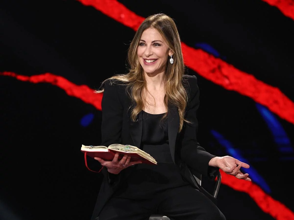 Belve, gli ospiti della puntata di domani: Carlo Conti, Giulia Michelini e Francesco Chiofalo