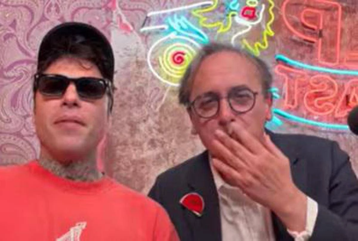 Bonelli e la gag dello spinello da Fedez: “Niente di preparato, ho fumato per lanciare un messaggio”