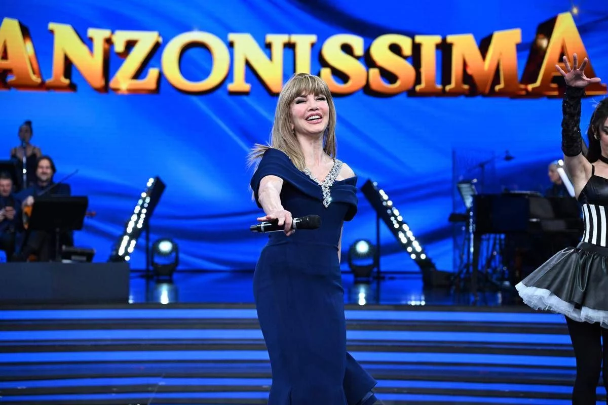 Canzonissima, oggi nuovo appuntamento: l’omaggio a Loretta Goggi