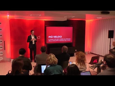 Digitale: iliad presenta proposta per accelerare reti mobili in Italia