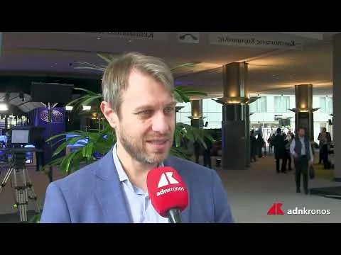 Iran, Della Valle (M5S): “No al figlio dello Shah: la democrazia non si esporta con le bombe”