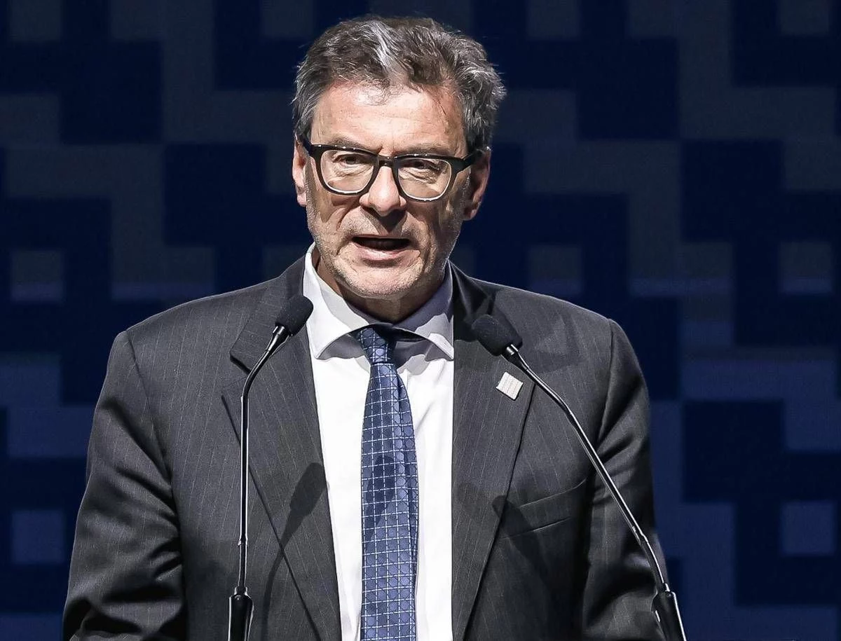 Iran, Giorgetti: “Riapertura Hormuz cambia scenario, non significa che situazione risolta”