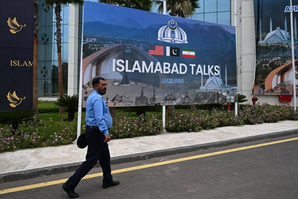 Iran-Usa, oggi i colloqui a Islamabad. Teheran: “Piena disponibilità, ma non ci fidiamo” – Diretta