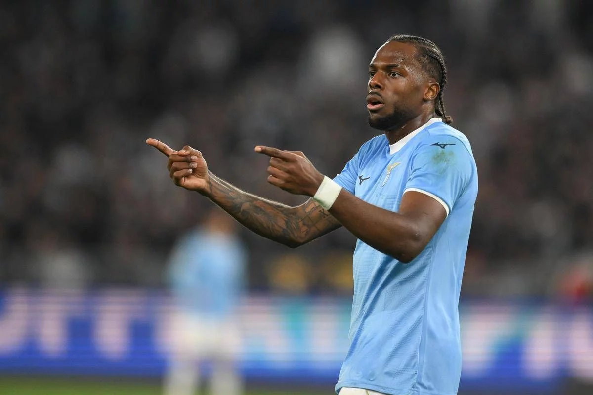 Lazio-Parma, proteste gialloblù per rigore non concesso dopo tocco di mano di Tavares. Cos’è successo