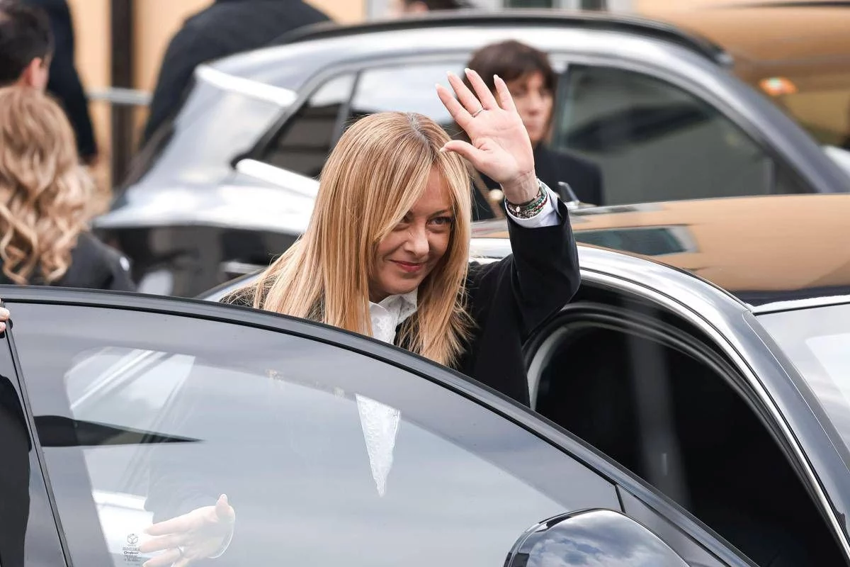 Meloni nel Golfo: “No visita simbolica, si decide nostra sicurezza e futuro economico”