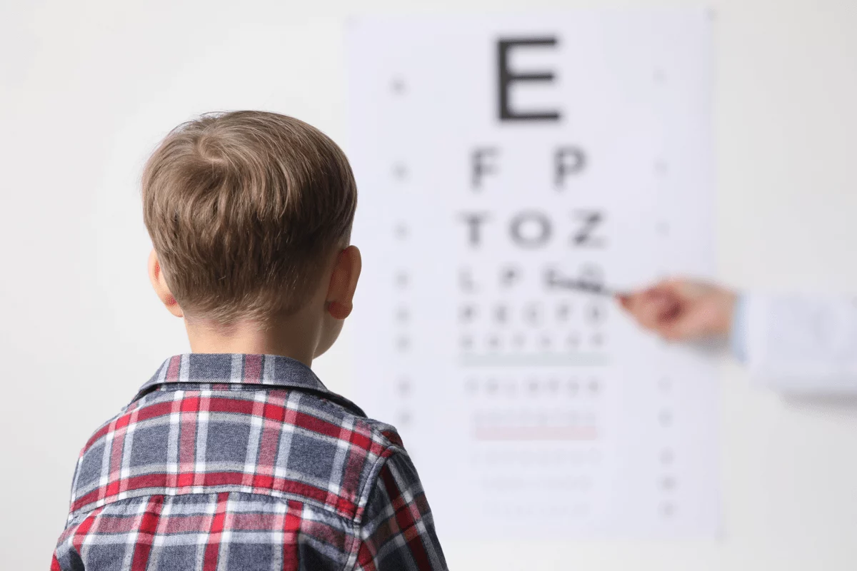 Miopia pediatrica, disponibile in Italia un collirio che la rallenta