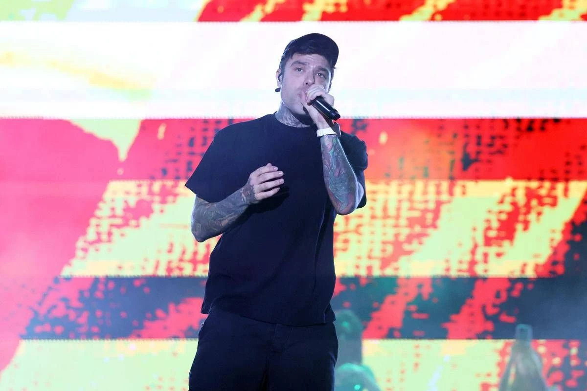 Zampolli: “Visto per l’America a Fedez? Non decido io ma a casa mia non è persona gradita”