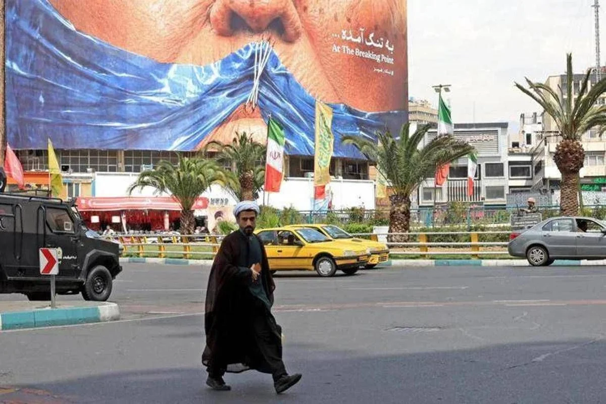 Attacco Usa nel Sud dell’Iran, colpito sito di missili e navi. L’avvertimento di Teheran