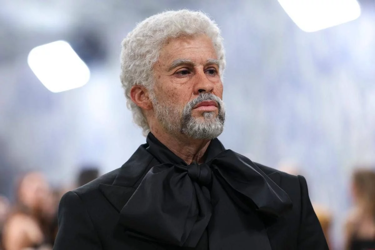 Bad Bunny irriconoscibile al Met Gala: “Ci sono voluti 53 anni per prepararmi”