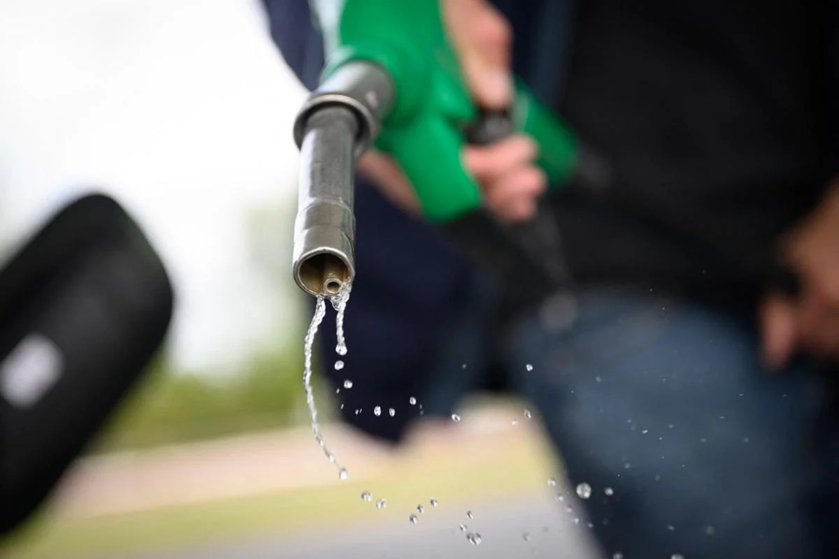 Carburanti, salgono i prezzi di benzina e gasolio. Schizzano quotazioni