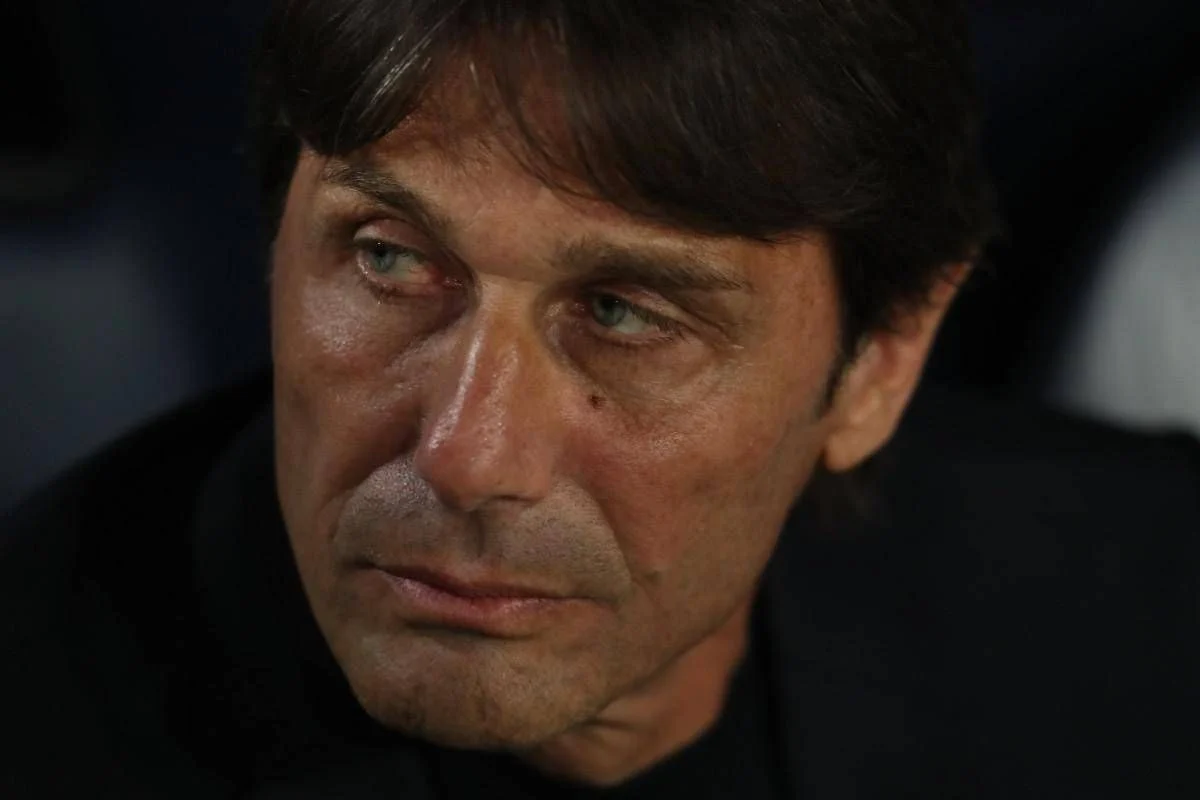 Napoli saluta Conte e pensa a nuovo allenatore: da Italiano ad Allegri, i nomi