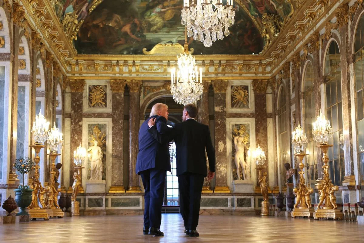 Aragosta, caviale e tartufo: il menù della cena tra Macron e Trump a Versailles