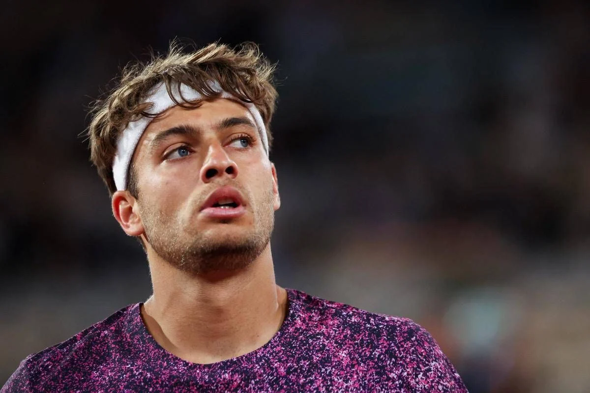 Arnaldi si ritira, Cobolli commosso a Roland Garros: “Ho quasi pianto”