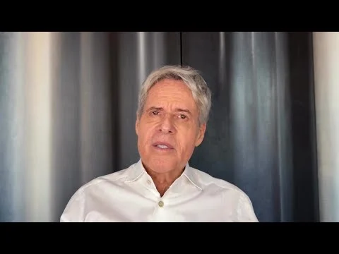 Claudio Baglioni rinvia il tour di un anno: “Ho polmonite interstiziale acuta”