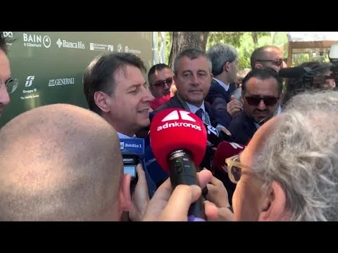 Conte: “Meloni ha trovato stabilità grazie a poteri forti”