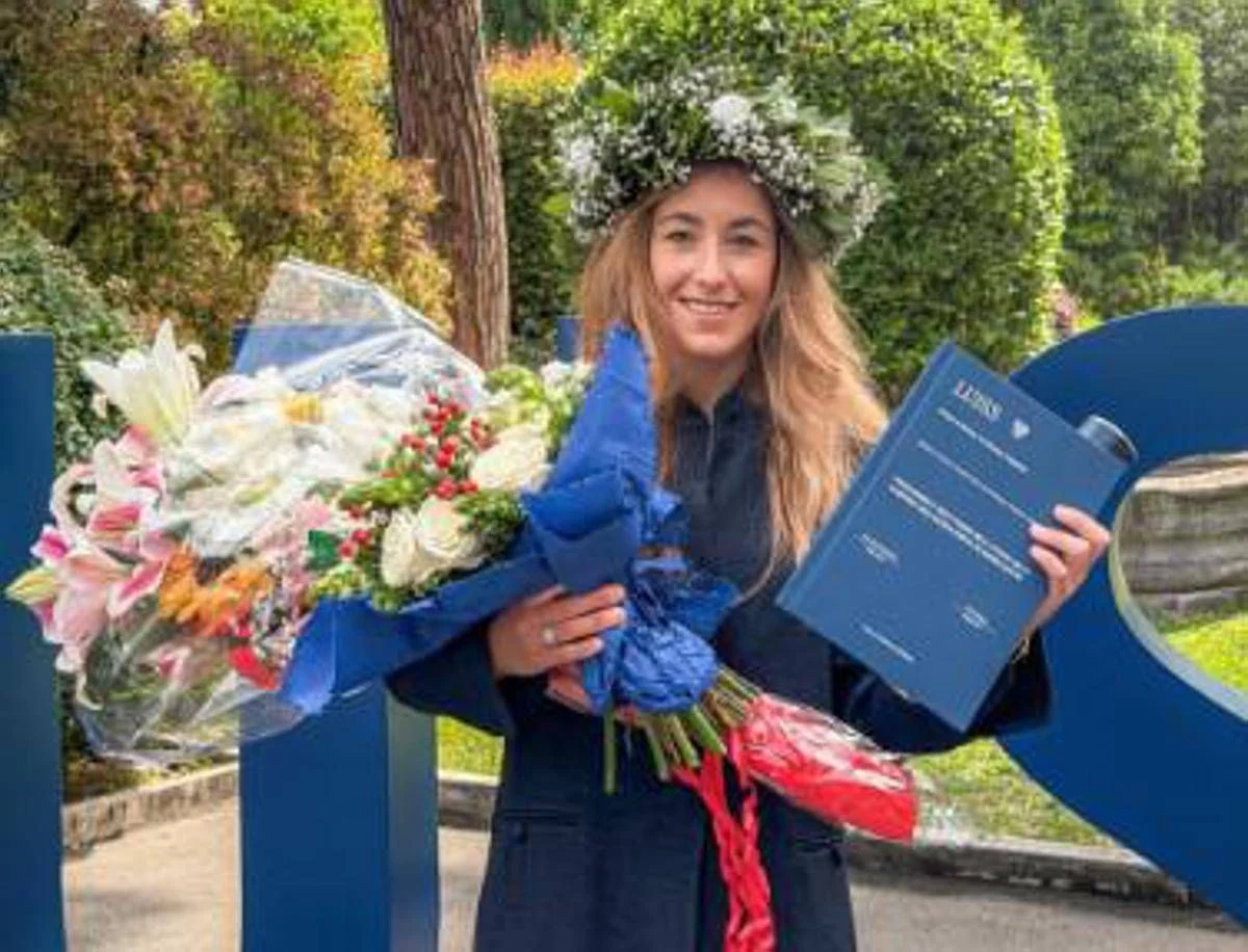 “Finalmente dottoressa, sono soddisfazioni”: Sofia Goggia si è laureata